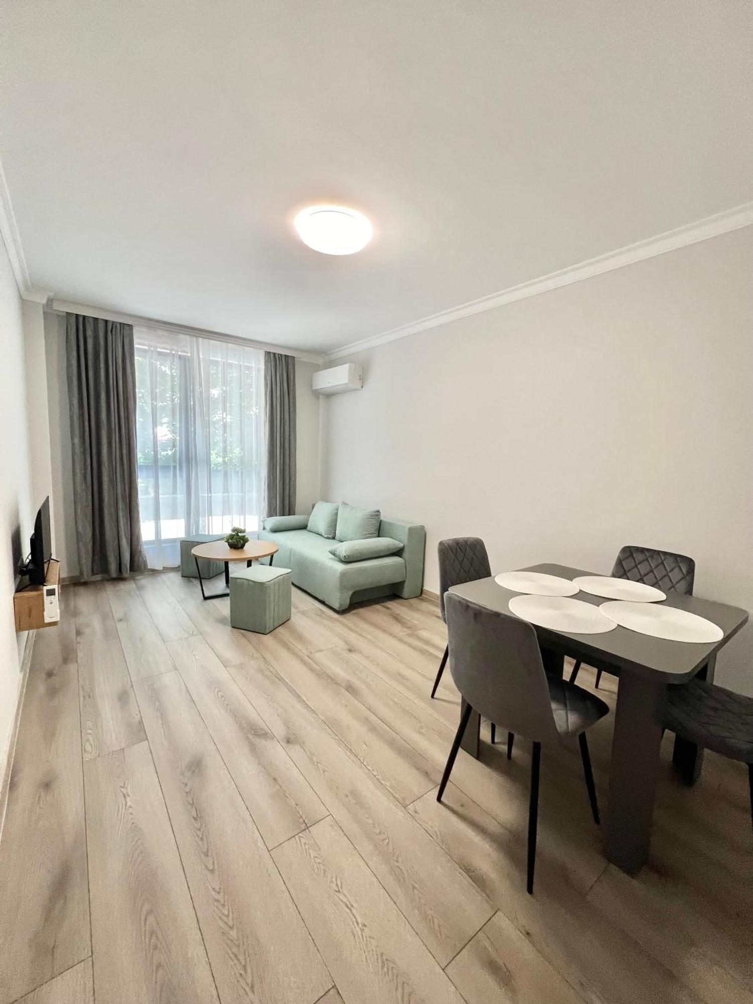 Green Park Apartments And Rooms For Guests أسينوفغراد المظهر الخارجي الصورة