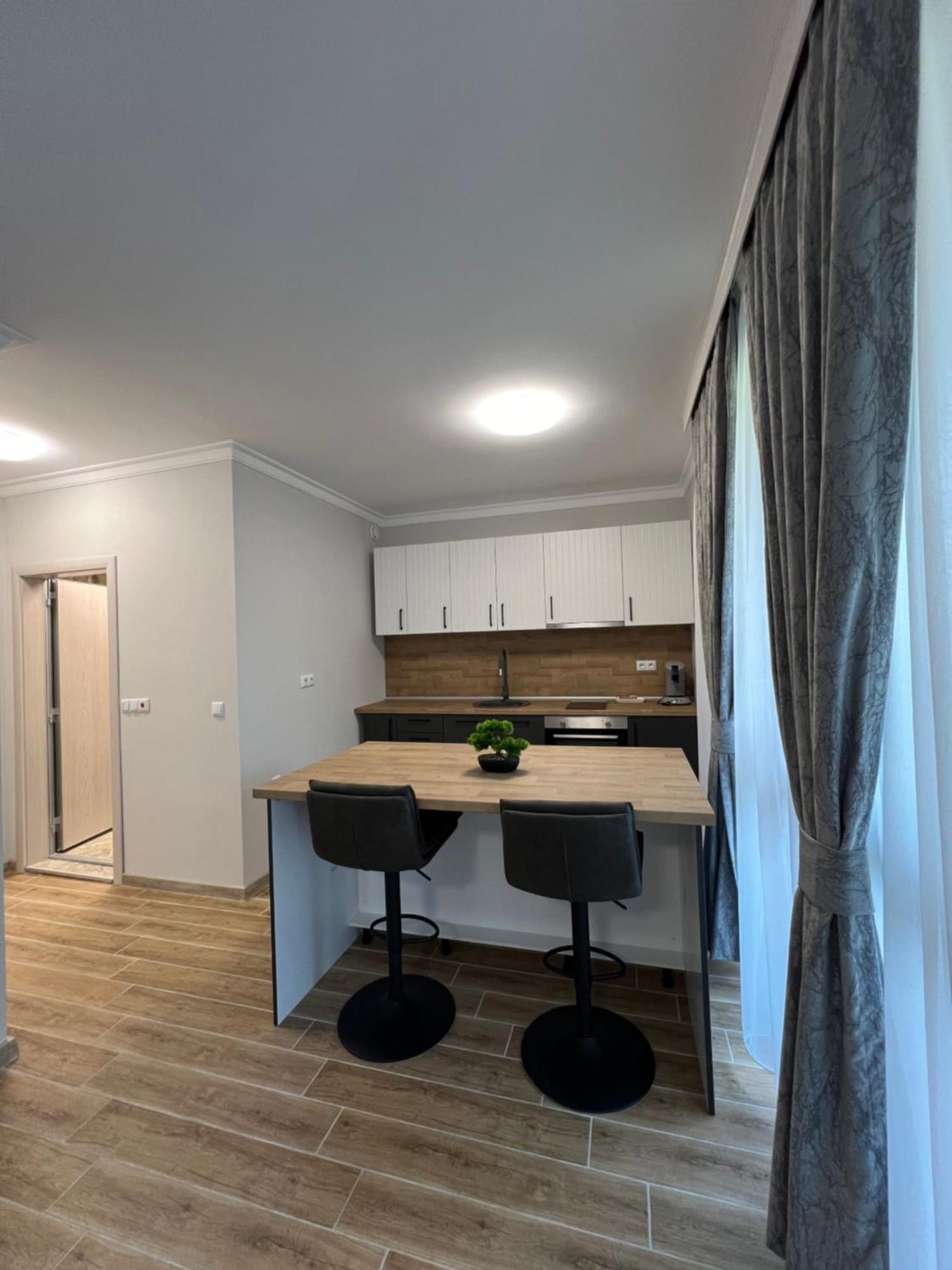 Green Park Apartments And Rooms For Guests أسينوفغراد المظهر الخارجي الصورة