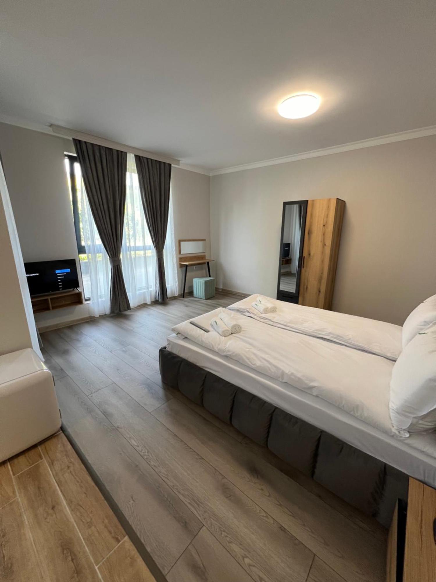 Green Park Apartments And Rooms For Guests أسينوفغراد المظهر الخارجي الصورة