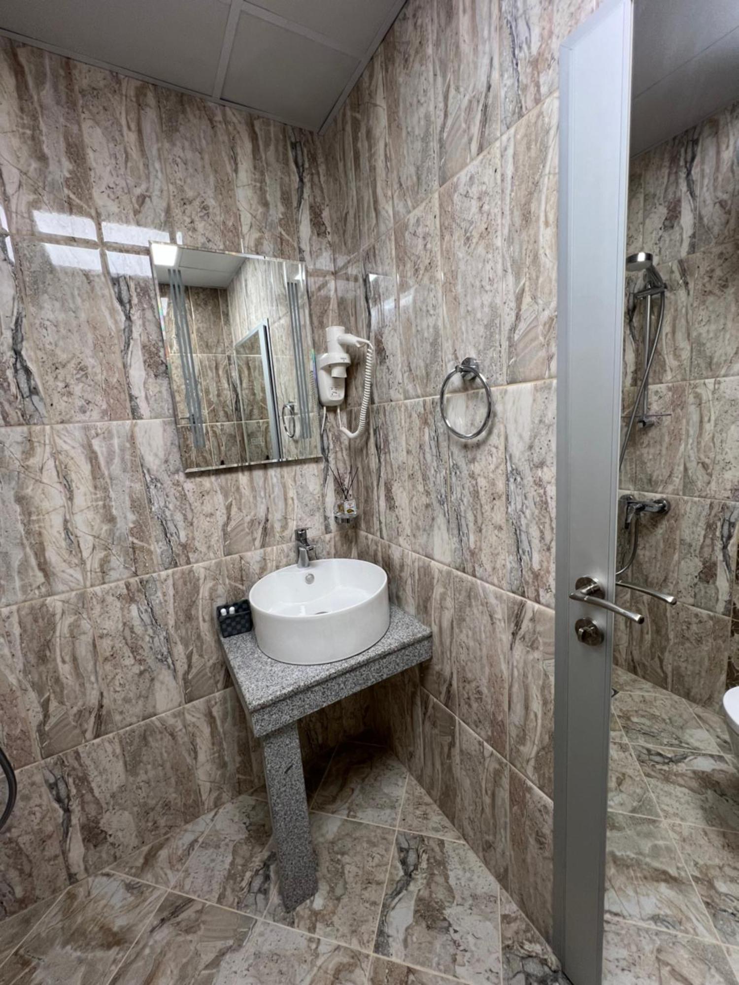 Green Park Apartments And Rooms For Guests أسينوفغراد المظهر الخارجي الصورة
